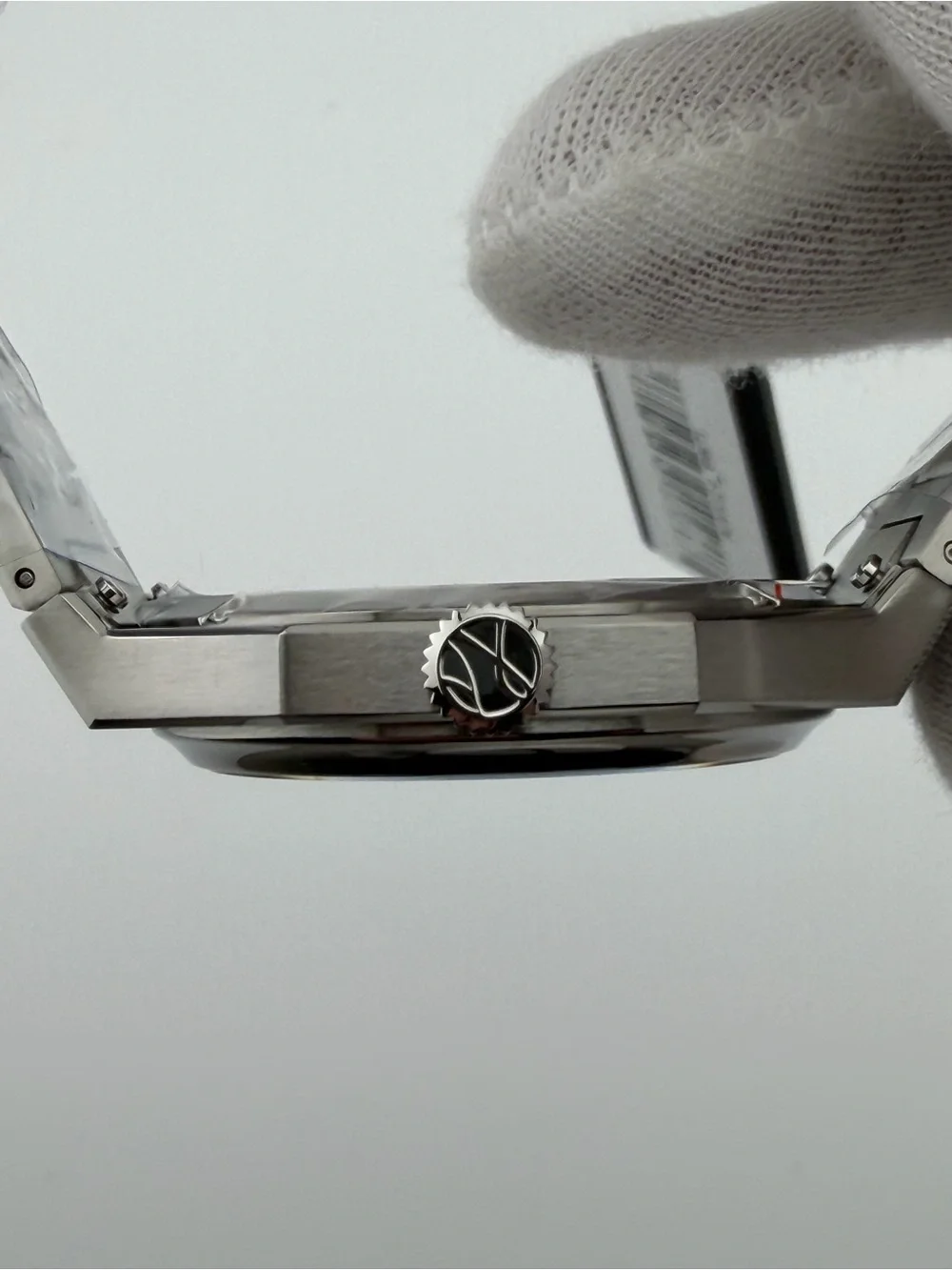 NEW Atelier Wen Mu Expression - Titanium, hand-engraved dial, custom movement
